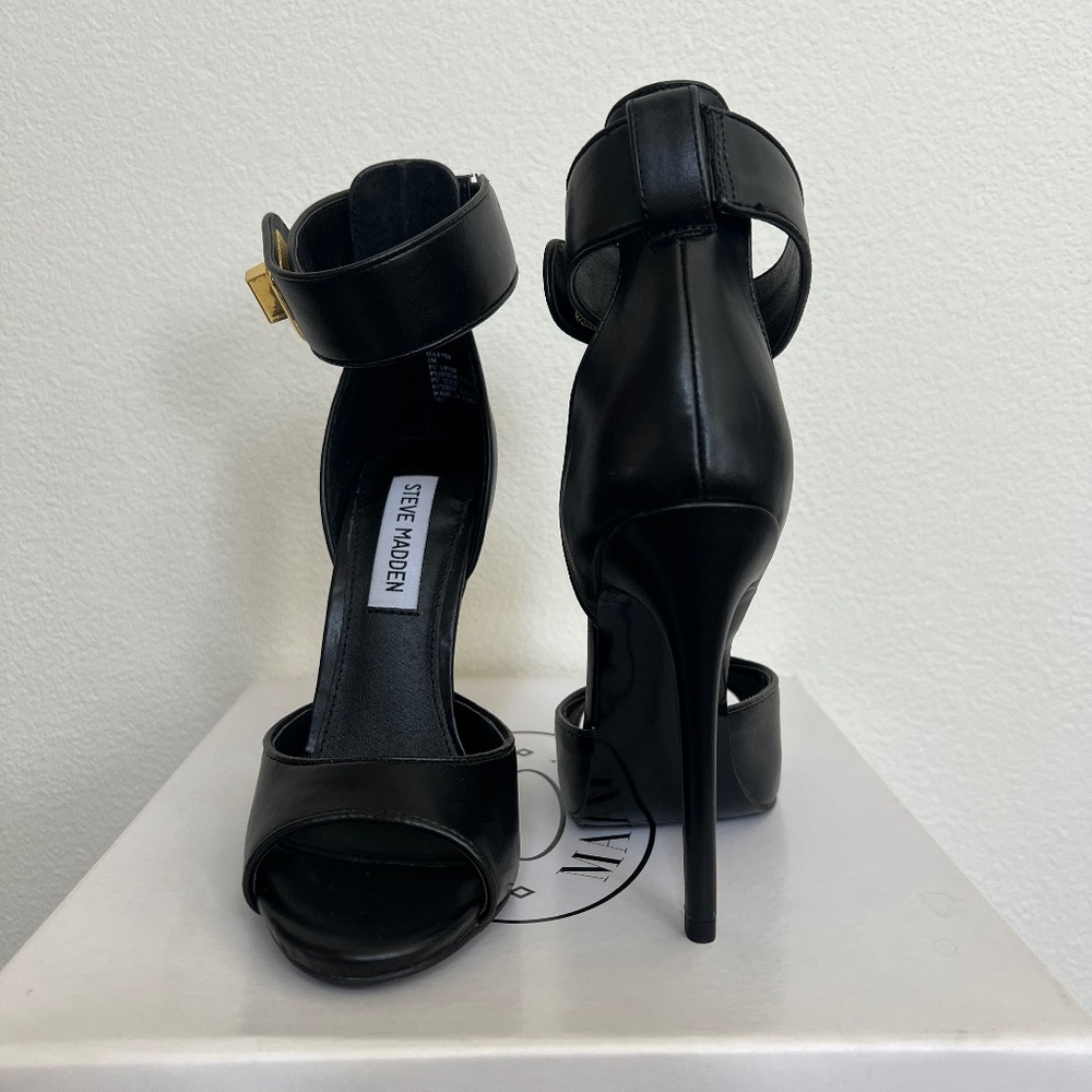 NWOT Steve Madden Mayven Heels Size 6